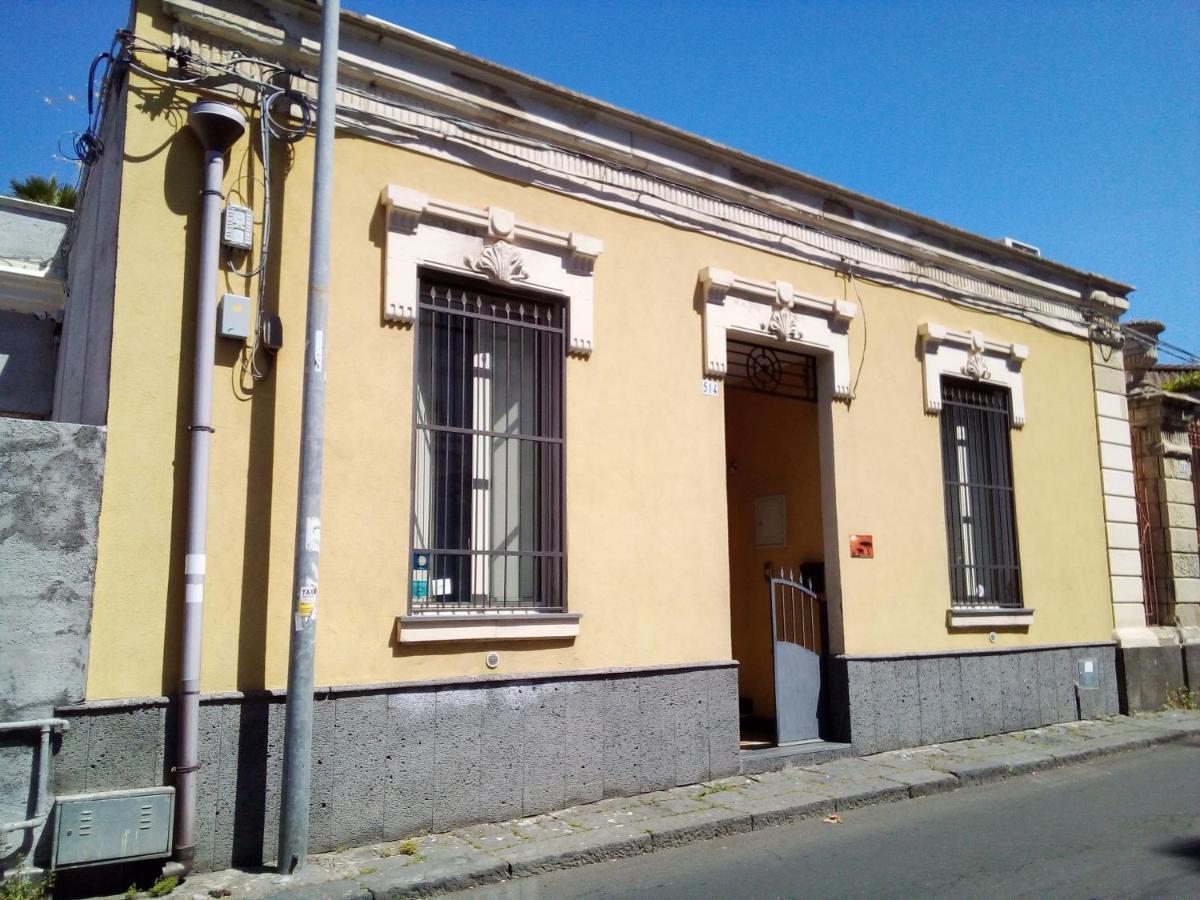 B&B Scirocco D'Africa Катания Экстерьер фото